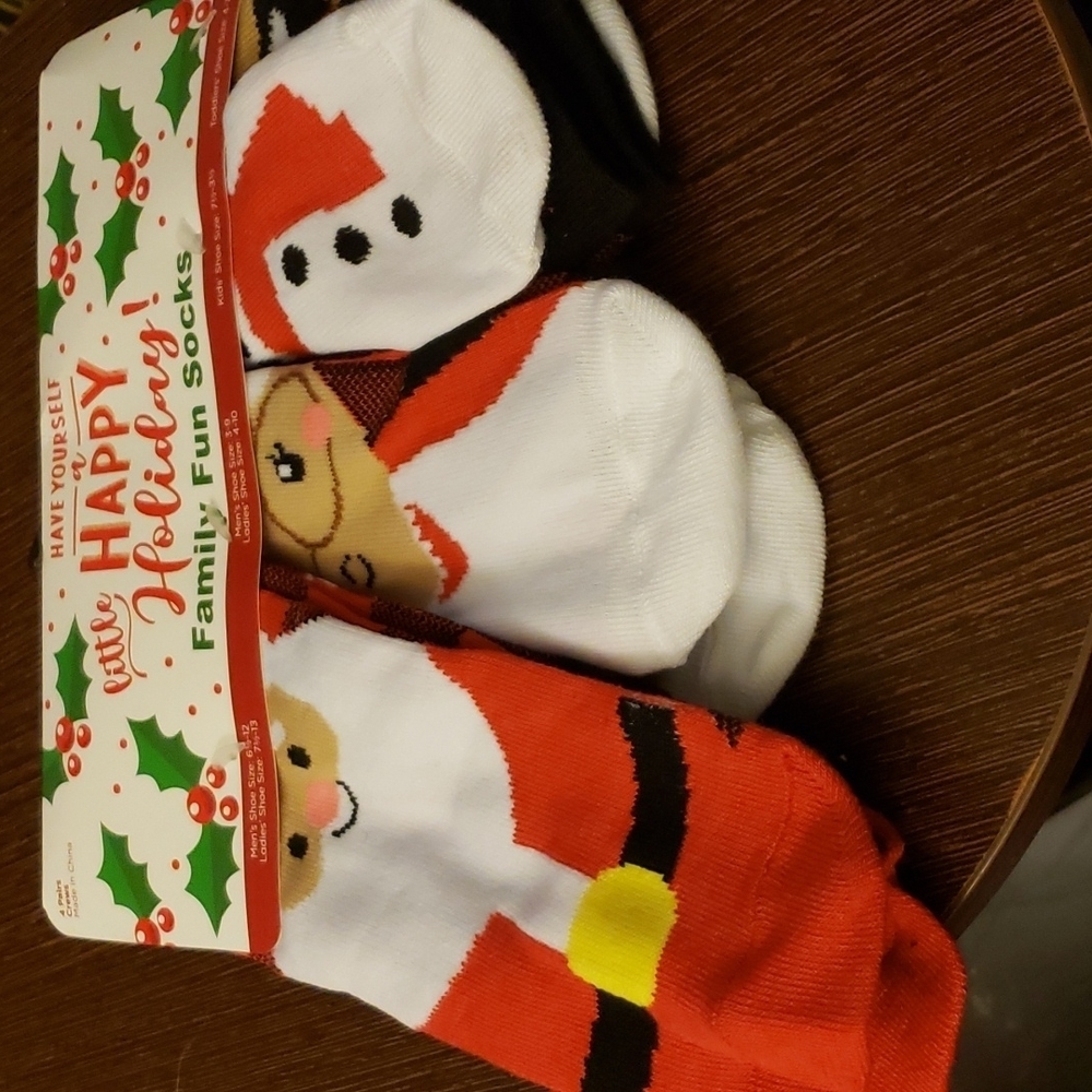 Jacques Moret Unisex Family Matching Holiday 4 Pack Crew Casual Socks